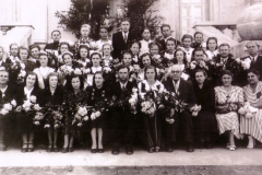 1953