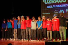 Izklausies_redzets_26-21