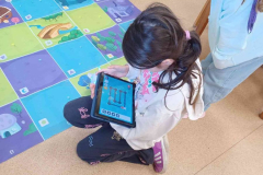 Izglitibas_tehnologiju_biblioteka_roboti_runa-6