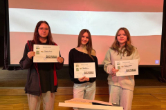 Mūsu skolas skolnieces gūst panākumus Slovēnijas zīmēšanas konkursā