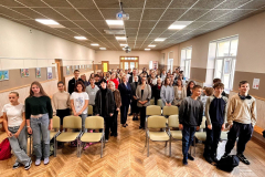 Satversmes_gtiesas_parstavji_viesojas_Brocenu_vidusskola-10