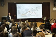 Satversmes_gtiesas_parstavji_viesojas_Brocenu_vidusskola-6