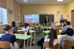 Tiksanas_ar__Southwestern_-Advantage_-parstavjiem-2