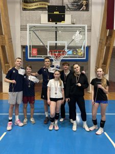 8.-9. klašu volejbola sacensībās mūsējiem 3. vieta