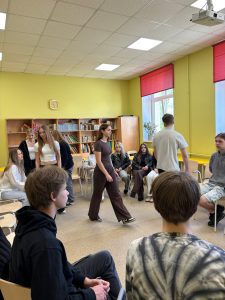 Izzinošas nodarbībās par līdzdalību, līderību un Eiropas jaunatnes iespējām