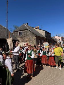 “Latvju bērni danci veda” Bauskā